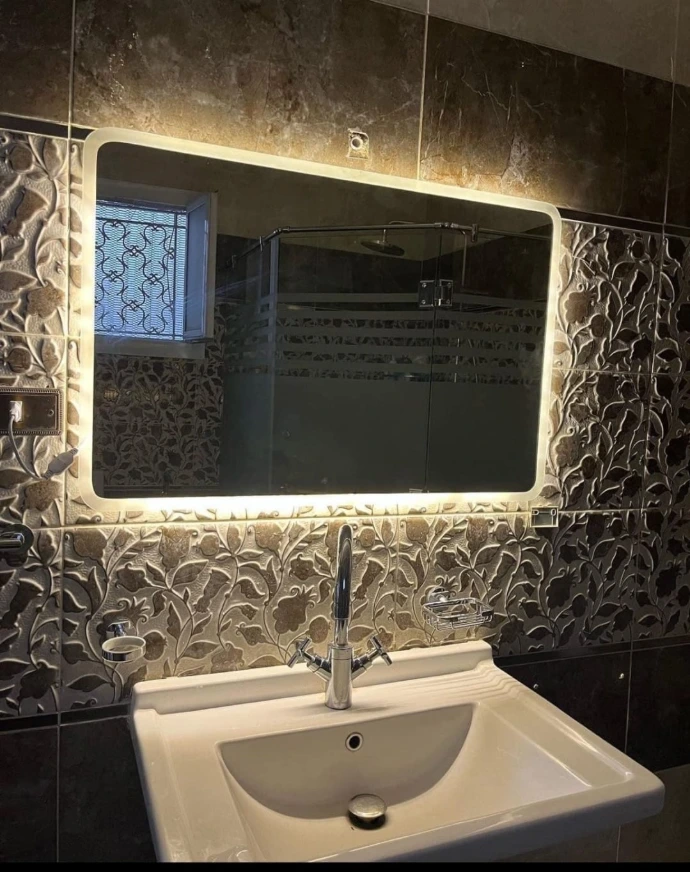 قسم المرايا